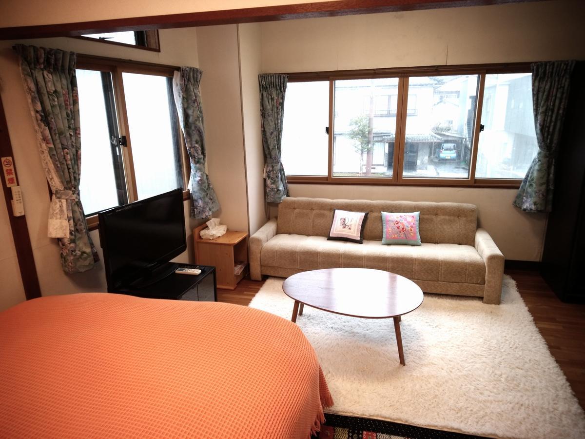 Hitoyoshi Morinohall Ladies In - Female Only Extérieur photo